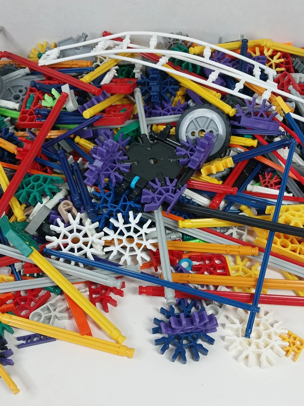 2.5lbs KNEX Rods Connectors Random Mixed Bulk Lot Small Parts Pieces K'NEX